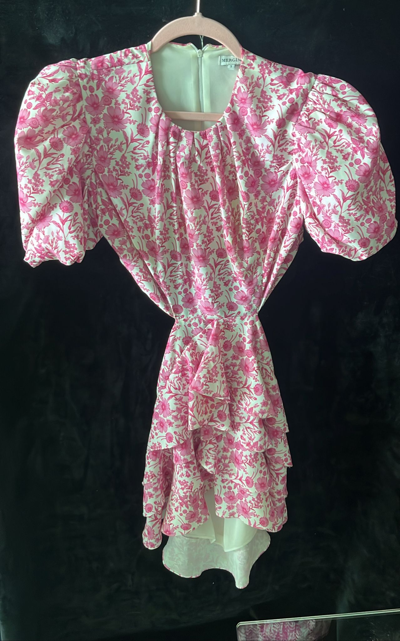 Mergim - Pink and white floral dress